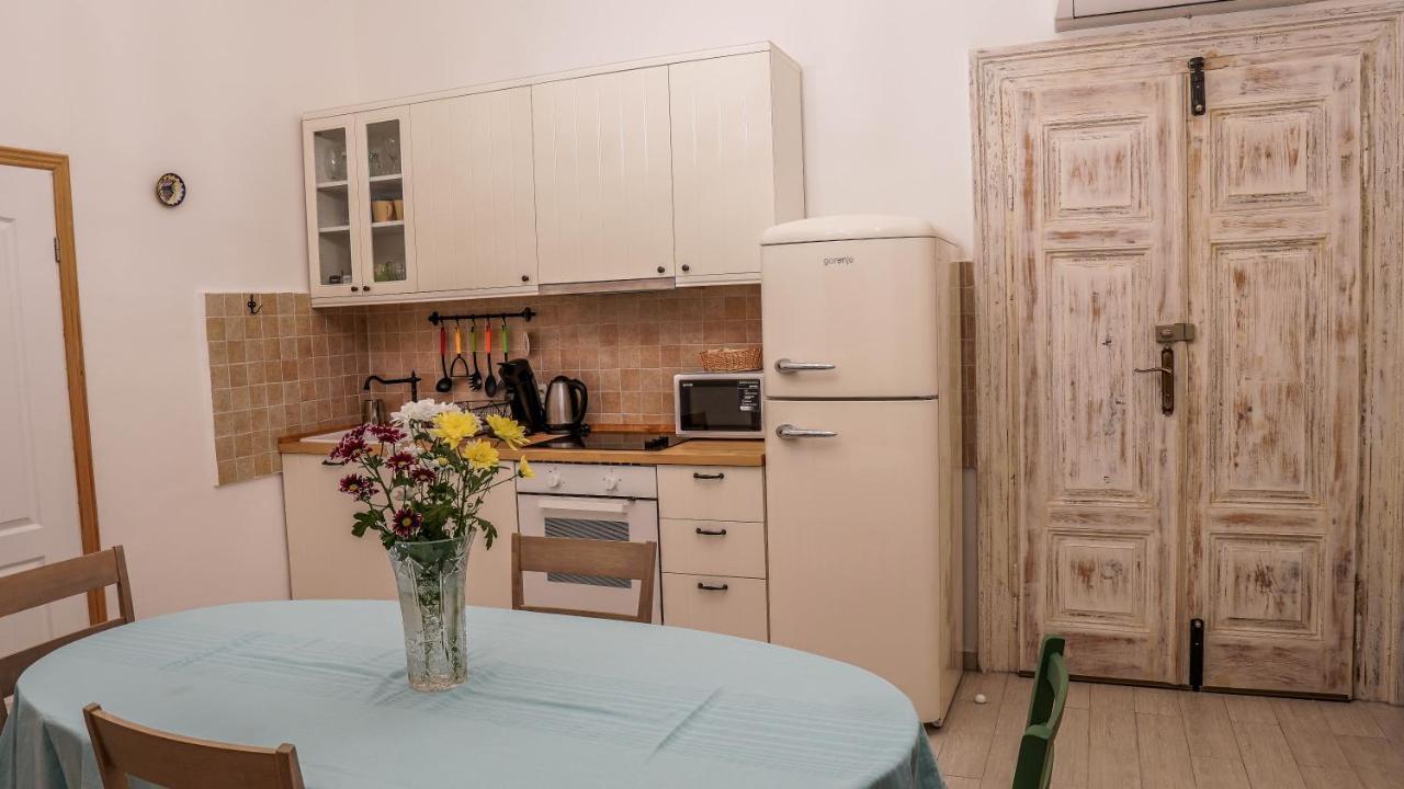 Appartamento Côté ensoleillé Pola Esterno foto